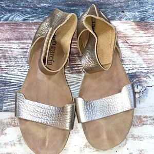 Pedro Garcia Sandals Copper 9.5 MSRP $250 Very Comfy Copper Silver Color